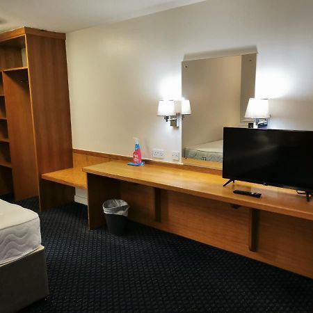 Thurrock Hotel M25 Services Aveley Екстериор снимка