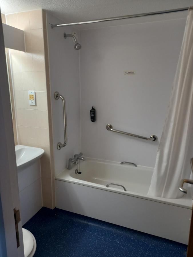 Thurrock Hotel M25 Services Aveley Екстериор снимка
