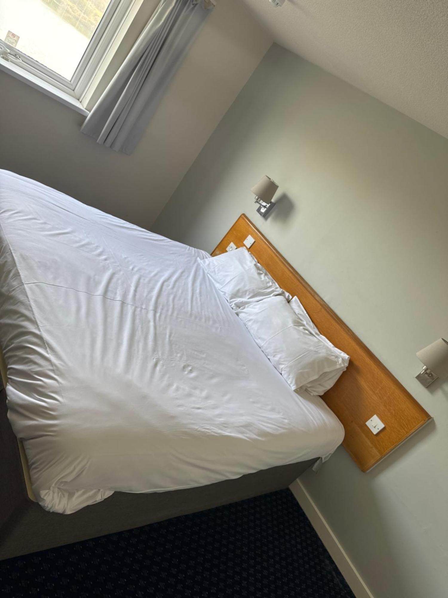 Thurrock Hotel M25 Services Aveley Екстериор снимка