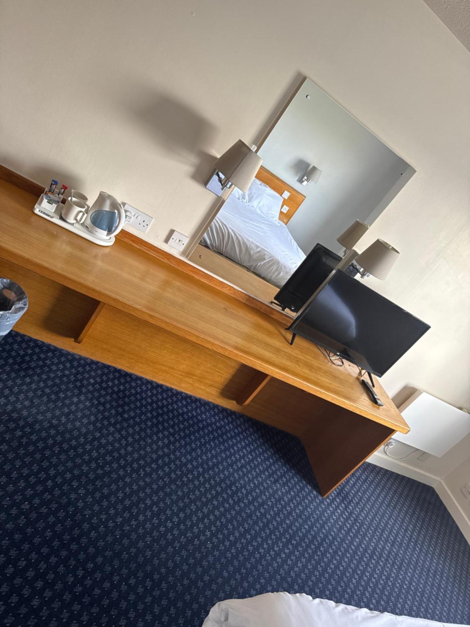 Thurrock Hotel M25 Services Aveley Екстериор снимка